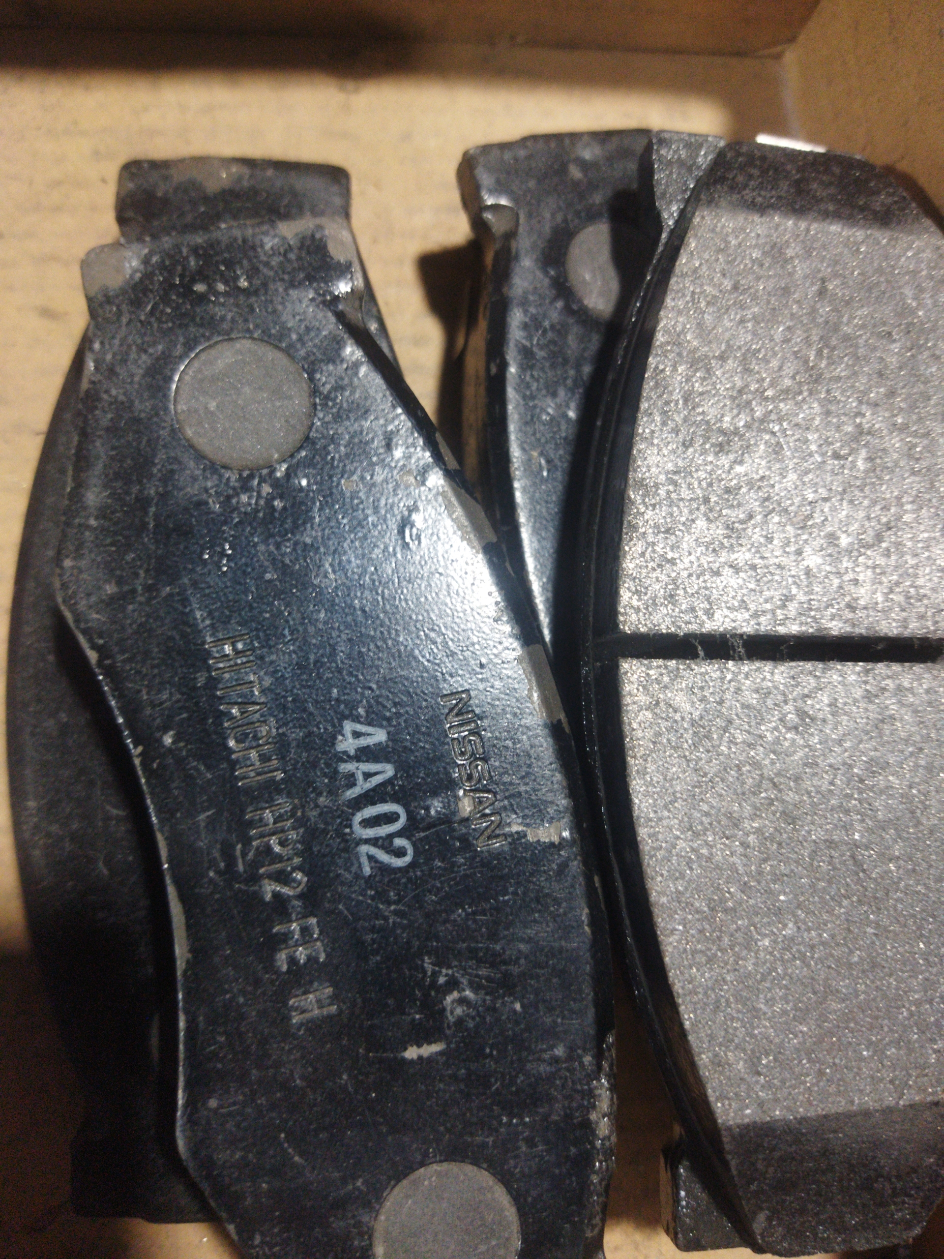 لنت ترمز جلو نیسان کاروان هیتاچی ژاپن